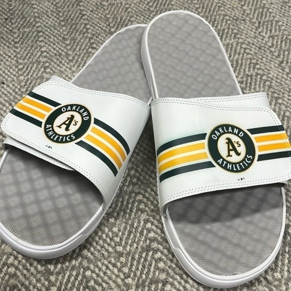 Oakland A’s Athletics sandal Varsity Stripes Slides - Picture 1 of 3